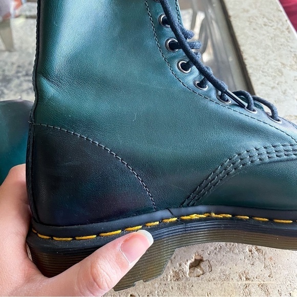 Dr. Martens Boot 1460 Pascal Leather Gradient Green Antique Temperley 6 GUC - Picture 3 of 13